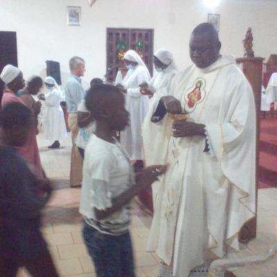 Messe de Noel à la Paroisse Catholique St Pierre et St Paul de Boussoukro Offa
